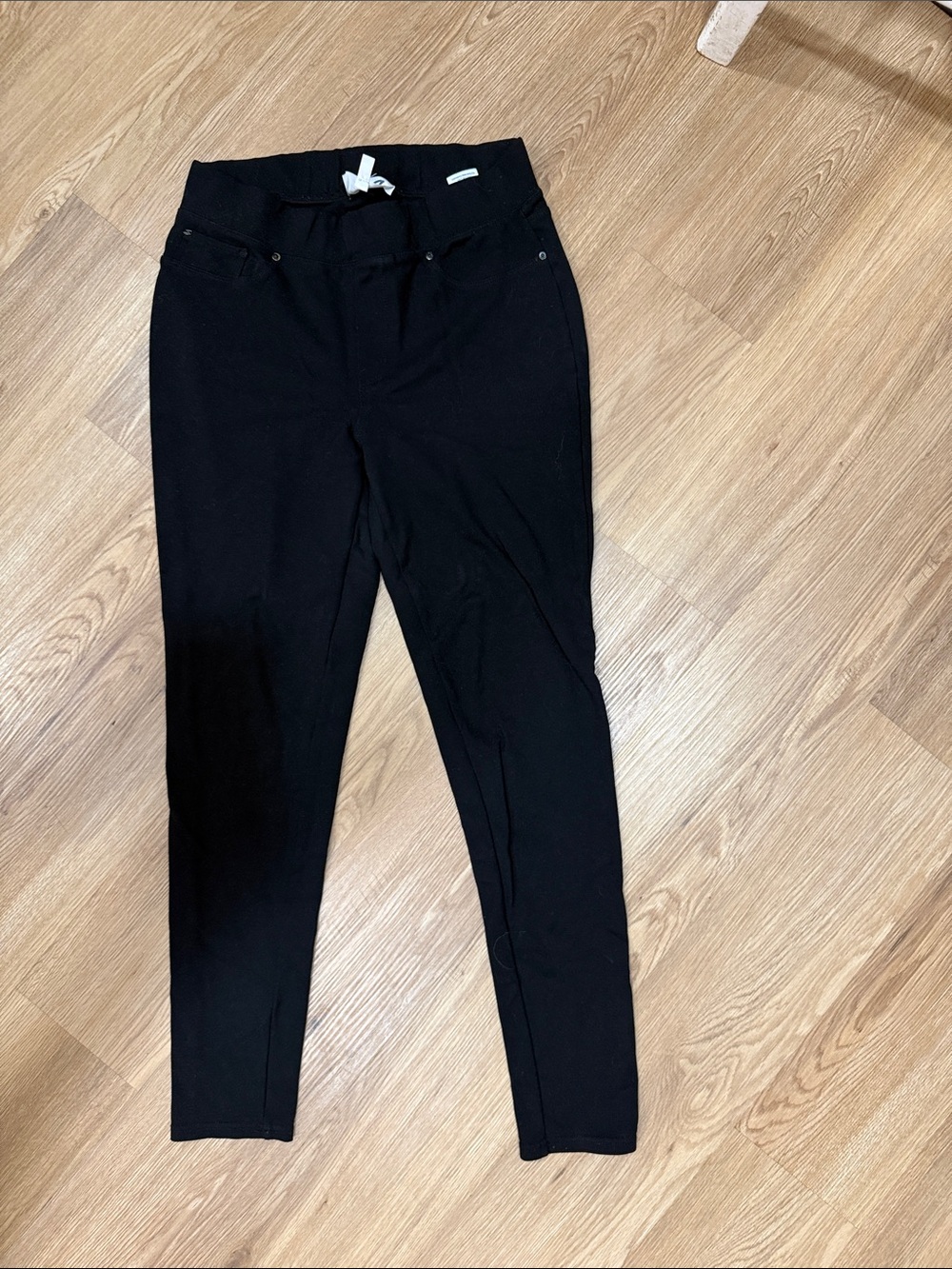 Black Women's Stretch Pull-On Jeans